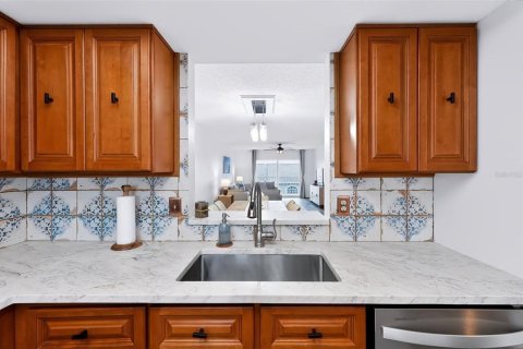 Copropriété à vendre à Saint Petersburg, Floride: 2 chambres, 103.12 m2 № 2409879 - photo 6