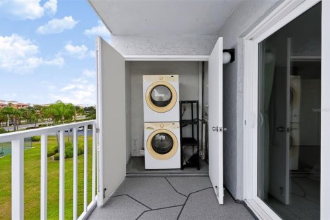 Copropriété à vendre à Saint Petersburg, Floride: 2 chambres, 103.12 m2 № 2409879 - photo 23