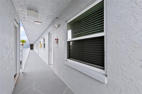 Copropriété à vendre à Saint Petersburg, Floride: 2 chambres, 103.12 m2 № 2409879 - photo 25