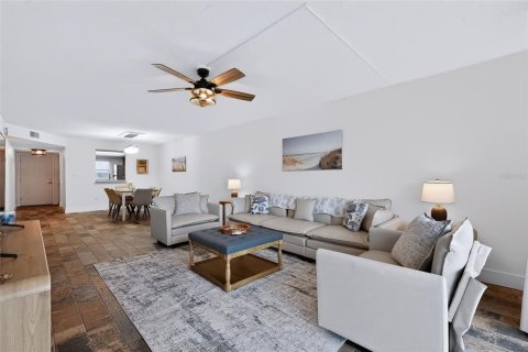 Copropriété à vendre à Saint Petersburg, Floride: 2 chambres, 103.12 m2 № 2409879 - photo 11