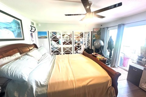 Condo in Deerfield Beach, Florida, 1 bedroom  № 2240115 - photo 14