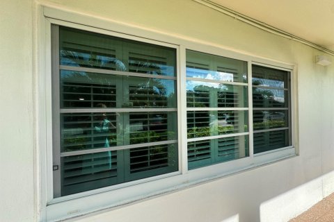 Condo in Deerfield Beach, Florida, 1 bedroom  № 2240115 - photo 21