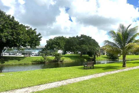 Condo in Deerfield Beach, Florida, 1 bedroom № 2240115