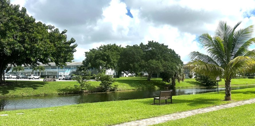 Condo in Deerfield Beach, Florida, 1 bedroom  № 2240115