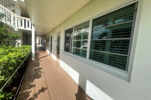 Condo in Deerfield Beach, Florida, 1 bedroom  № 2240115 - photo 23