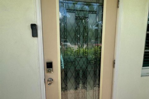 Condo in Deerfield Beach, Florida, 1 bedroom  № 2240115 - photo 20