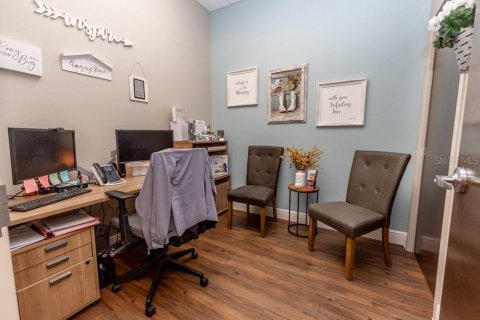 Propiedad comercial en alquiler en Lady Lake, Florida, 344.67 m2 № 1619434 - foto 22