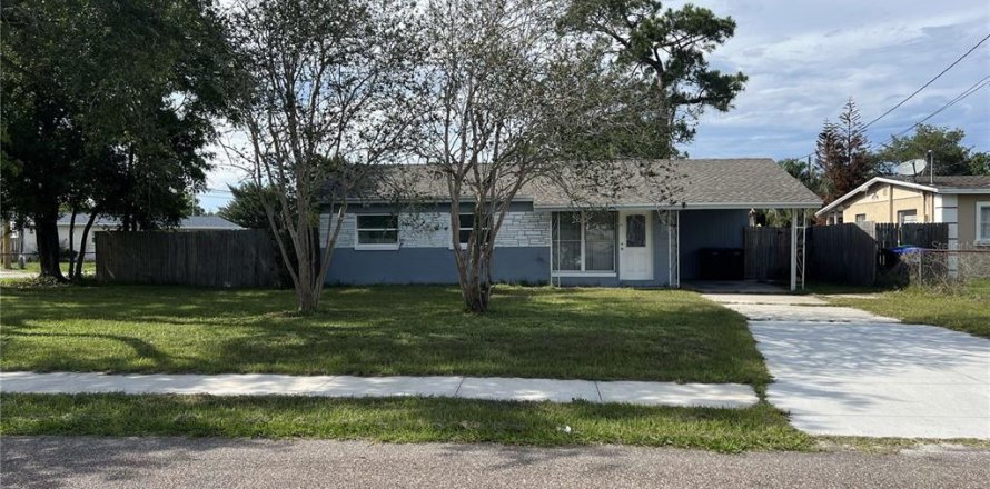 Villa ou maison à Orlando, Floride 4 chambres, 141.3 m2 № 2155917