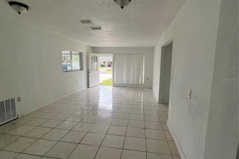 Villa ou maison à vendre à Orlando, Floride: 4 chambres, 141.3 m2 № 2155917 - photo 2