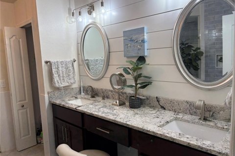 Casa en venta en Wesley Chapel, Florida, 3 dormitorios, 190.82 m2 № 2211201 - foto 30