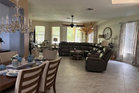 Casa en venta en Wesley Chapel, Florida, 3 dormitorios, 190.82 m2 № 2211201 - foto 4