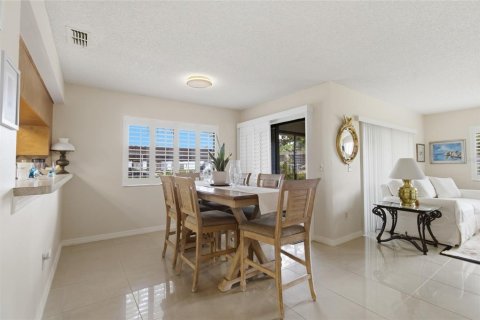 Condo in Clearwater, Florida, 2 bedrooms № 2208454 - photo 5