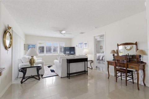 Condo in Clearwater, Florida, 2 bedrooms № 2208454 - photo 14
