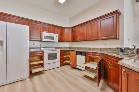 Купить кондоминиум в Сан-Сити-Центр, Флорида 5 комнат, 111.95м2, № 1903717 - фото 9