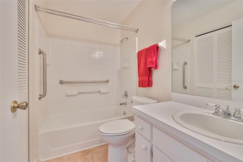 Купить кондоминиум в Сан-Сити-Центр, Флорида 5 комнат, 111.95м2, № 1903717 - фото 26