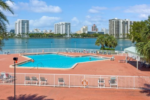 Copropriété à vendre à Aventura, Floride: 1 chambre, 71.35 m2 № 1875223 - photo 16