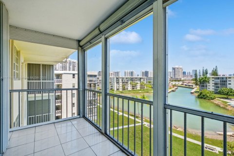 Copropriété à vendre à Aventura, Floride: 1 chambre, 71.35 m2 № 1875223 - photo 7