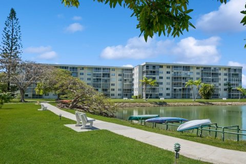 Copropriété à vendre à Aventura, Floride: 1 chambre, 71.35 m2 № 1875223 - photo 17