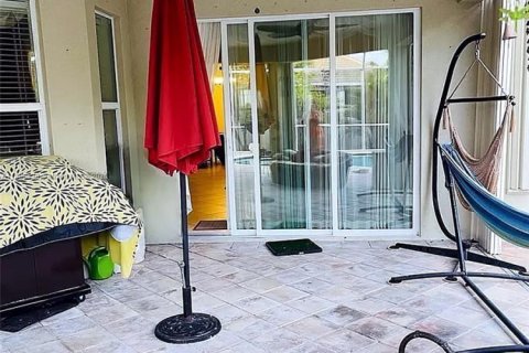 Casa en venta en Cape Coral, Florida, 3 dormitorios, 239.78 m2 № 1942414 - foto 10