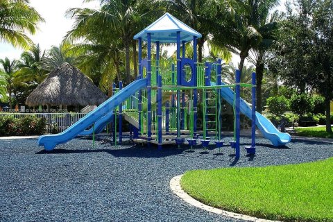 Casa en venta en Cape Coral, Florida, 3 dormitorios, 239.78 m2 № 1942414 - foto 13