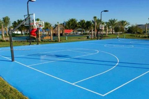 Casa en venta en Cape Coral, Florida, 3 dormitorios, 239.78 m2 № 1942414 - foto 15