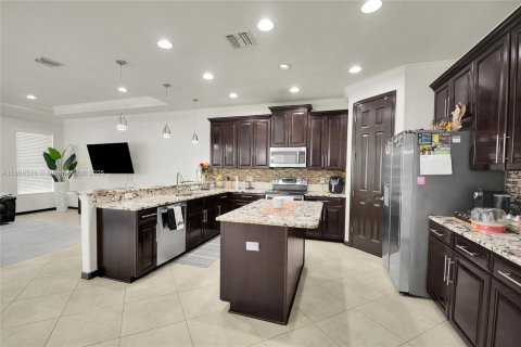 Casa en venta en Cape Coral, Florida, 3 dormitorios, 239.78 m2 № 1942414 - foto 26