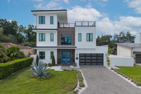 Casa en Tampa, Florida 4 dormitorios, 308.25 m2 № 2313217