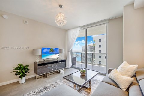 Copropriété à vendre à Miami, Floride: 3 chambres, 147.9 m2 № 1945164 - photo 14