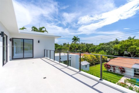 House in Key Biscayne, Florida 6 bedrooms, 327.02 sq.m. № 1836676 - photo 26