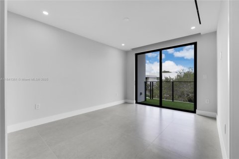 House in Key Biscayne, Florida 6 bedrooms, 327.02 sq.m. № 1836676 - photo 29