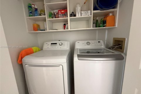 Снять в аренду кондоминиум в Авентура, Флорида 3 спальни, 124.21м2, № 1989464 - фото 9