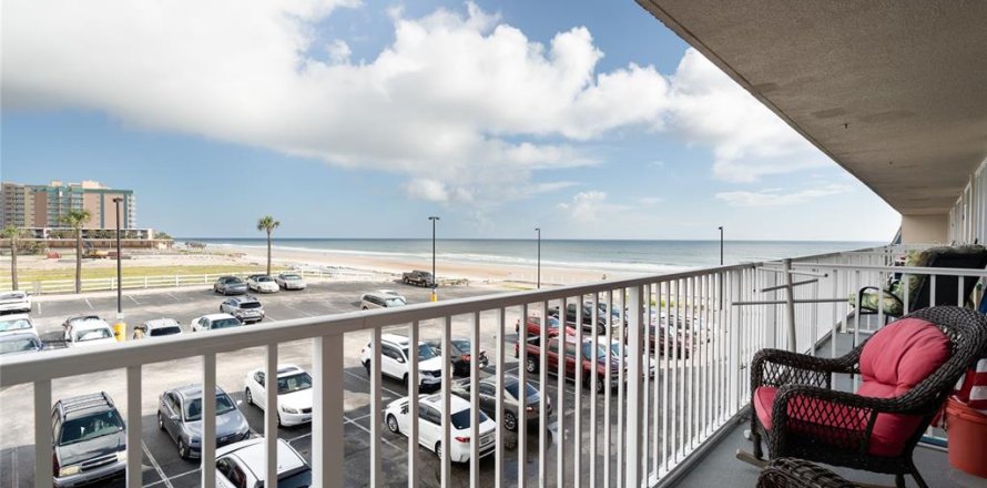 Condominio en Daytona Beach, Florida, 4 habitaciones № 1342309