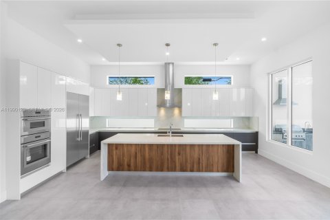 Villa ou maison à vendre à Doral, Floride: 5 chambres, 336.03 m2 № 2056951 - photo 8