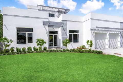 Villa ou maison à vendre à Doral, Floride: 5 chambres, 336.03 m2 № 2056951 - photo 2