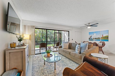 Condo in Jupiter, Florida, 1 bedroom  № 2182331 - photo 9