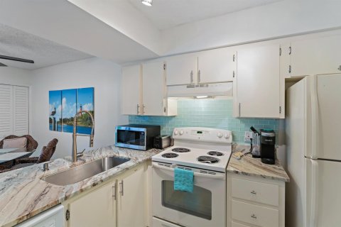 Condo in Jupiter, Florida, 1 bedroom  № 2182331 - photo 19