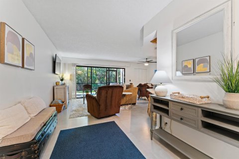Condo in Jupiter, Florida, 1 bedroom  № 2182331 - photo 6