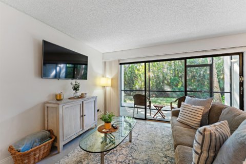 Condo in Jupiter, Florida, 1 bedroom  № 2182331 - photo 8