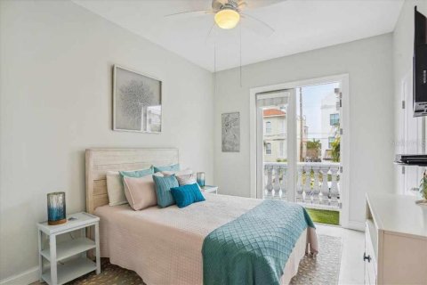 Townhouse in Clearwater, Florida 3 bedrooms, 208.19 sq.m. № 1533983 - photo 26