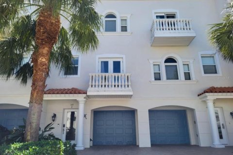Townhouse in Clearwater, Florida 3 bedrooms, 208.19 sq.m. № 1533983 - photo 11