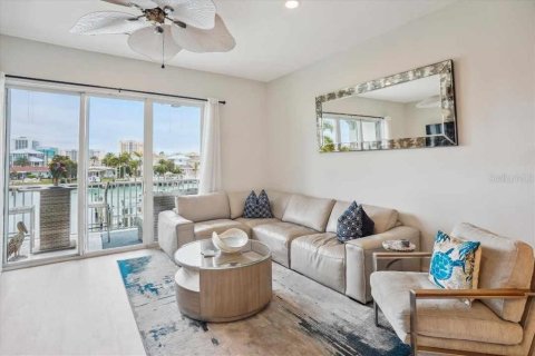 Townhouse in Clearwater, Florida 3 bedrooms, 208.19 sq.m. № 1533983 - photo 16