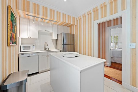 Apartment in Palm Beach, Florida 2 bedrooms, 93.55 sq.m. № 2175707 - photo 6