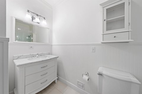 Apartment in Palm Beach, Florida 2 bedrooms, 93.55 sq.m. № 2175707 - photo 10