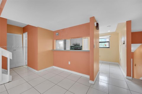Copropriété à vendre à Miami, Floride: 3 chambres, 142.7 m2 № 2010881 - photo 17