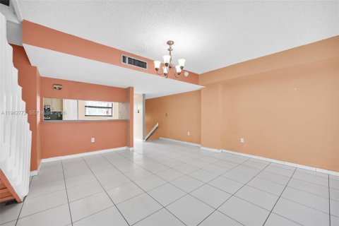 Copropriété à vendre à Miami, Floride: 3 chambres, 142.7 m2 № 2010881 - photo 15