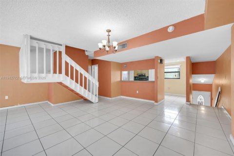 Copropriété à vendre à Miami, Floride: 3 chambres, 142.7 m2 № 2010881 - photo 16