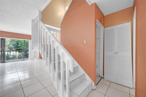 Copropriété à vendre à Miami, Floride: 3 chambres, 142.7 m2 № 2010881 - photo 25