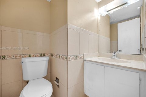 Copropriété à vendre à Miami, Floride: 3 chambres, 142.7 m2 № 2010881 - photo 26