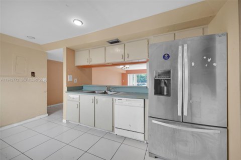 Copropriété à vendre à Miami, Floride: 3 chambres, 142.7 m2 № 2010881 - photo 24