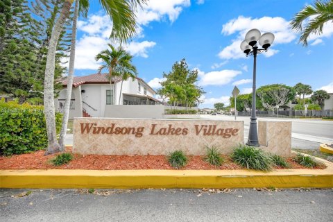 Copropriété à vendre à Miami, Floride: 3 chambres, 142.7 m2 № 2010881 - photo 2